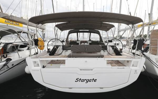 Dufour 470, Stargate